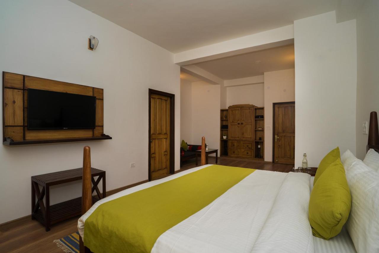 ภิคัมปุระ ลอดจ์ บาย โฮเวิร์ด Hotel ไนนิตาล ภายนอก รูปภาพ
