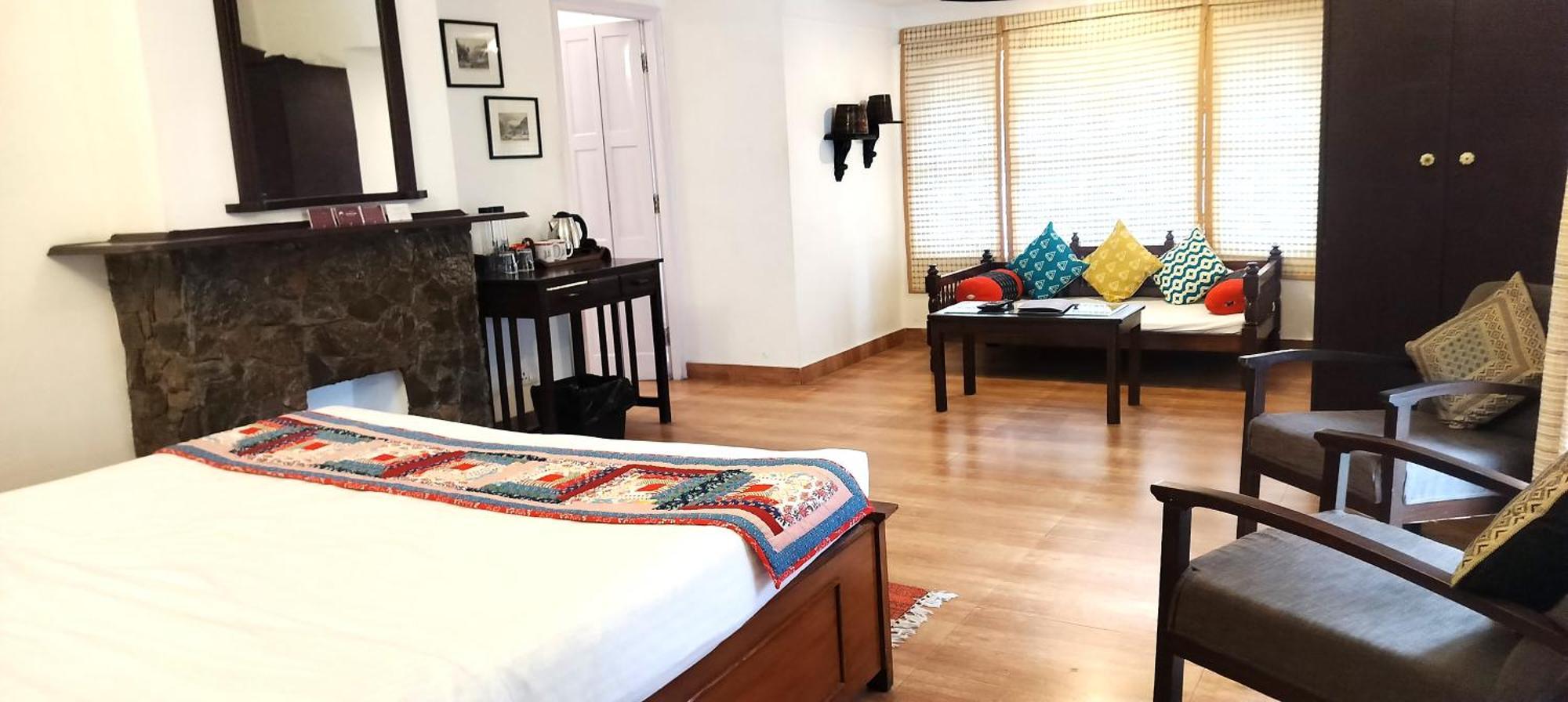 ภิคัมปุระ ลอดจ์ บาย โฮเวิร์ด Hotel ไนนิตาล ภายนอก รูปภาพ