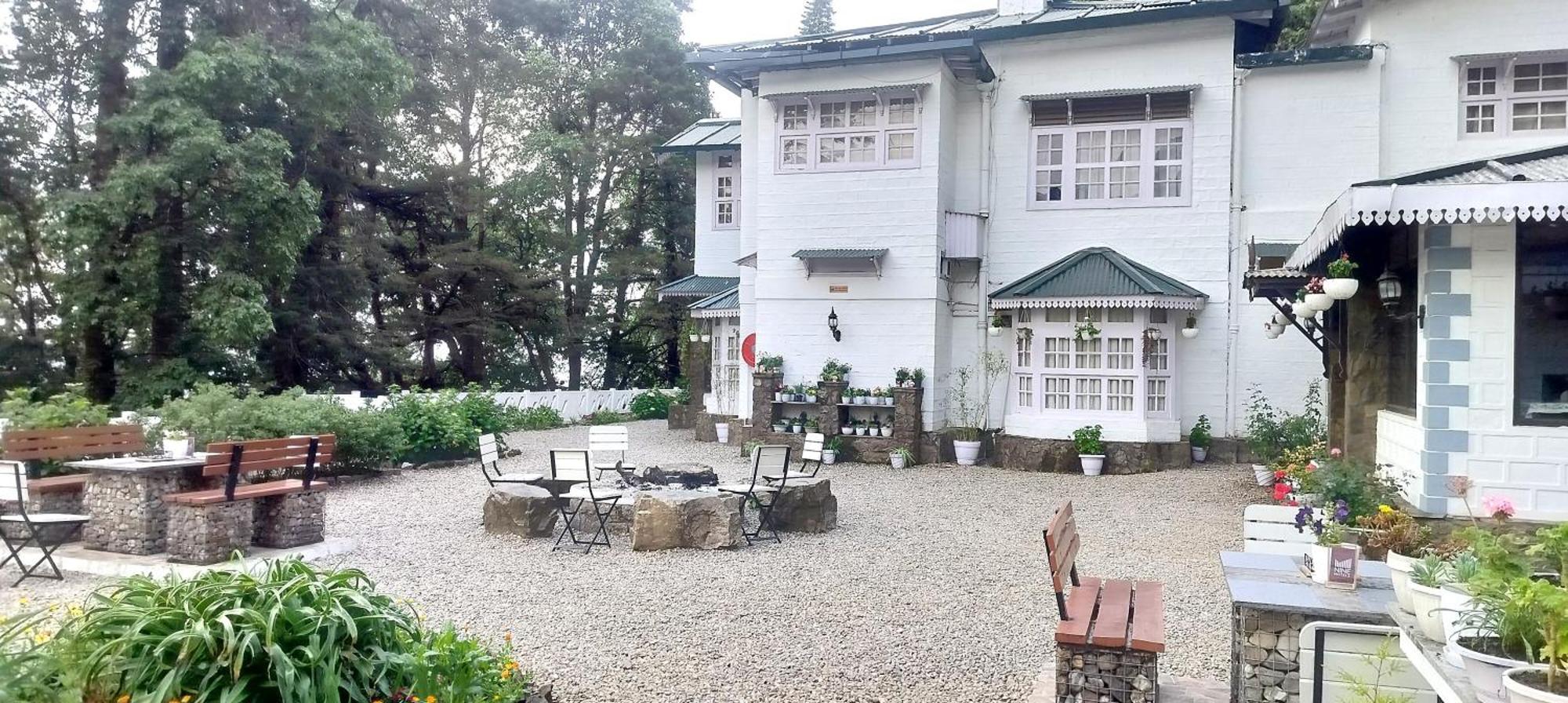 ภิคัมปุระ ลอดจ์ บาย โฮเวิร์ด Hotel ไนนิตาล ภายนอก รูปภาพ