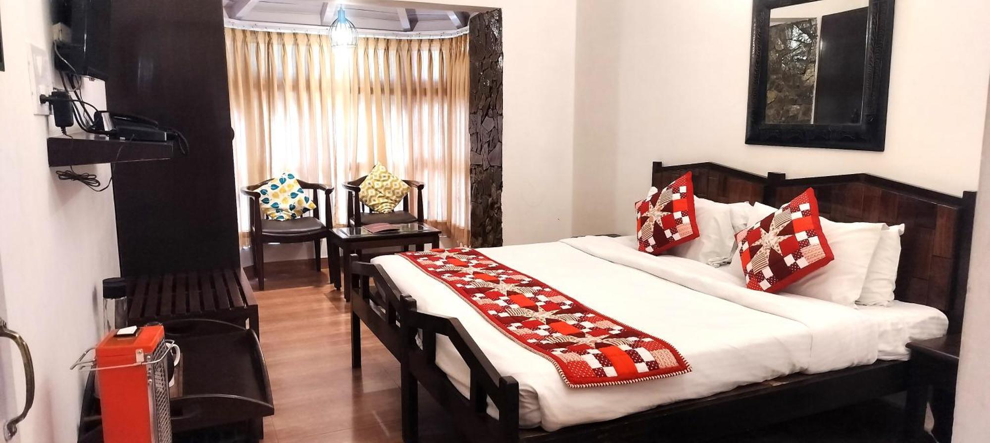 ภิคัมปุระ ลอดจ์ บาย โฮเวิร์ด Hotel ไนนิตาล ภายนอก รูปภาพ
