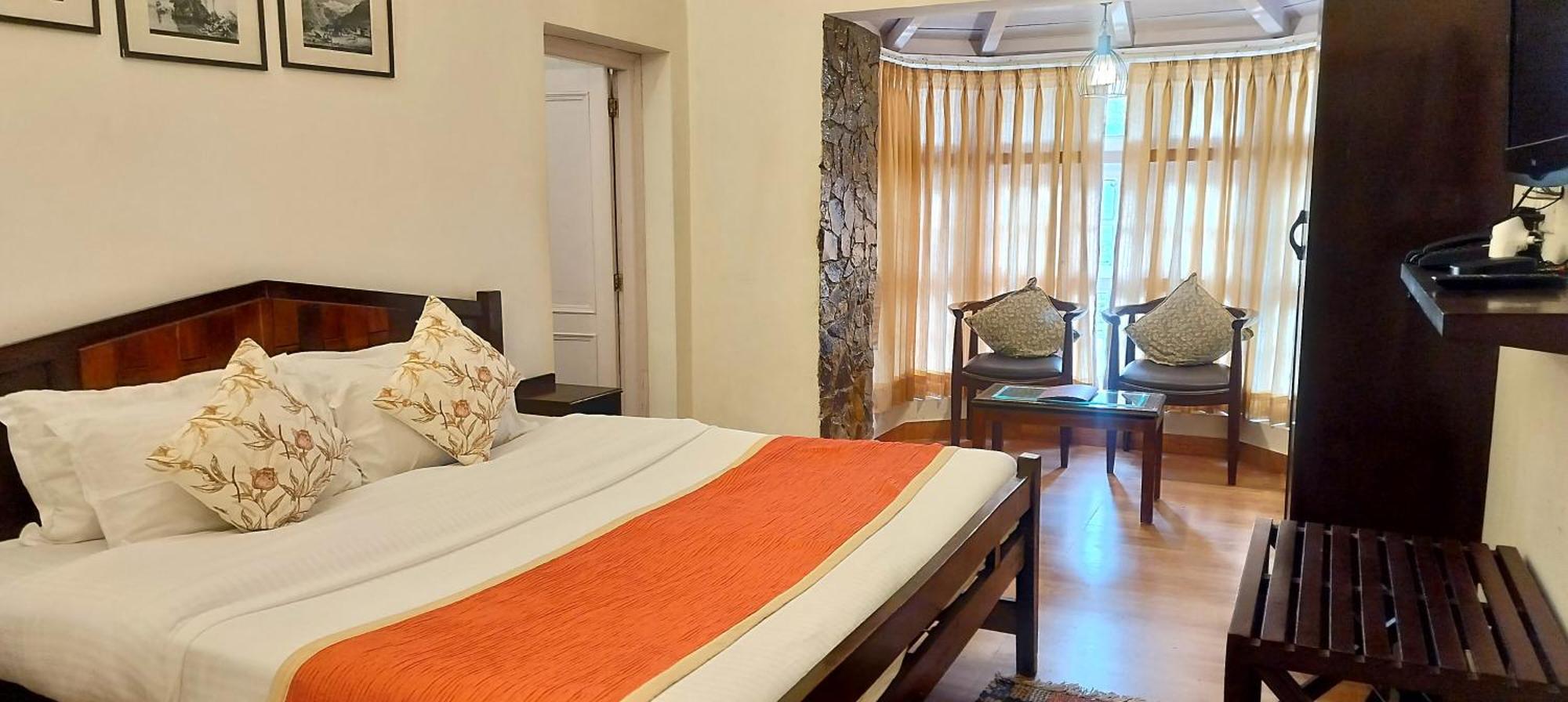 ภิคัมปุระ ลอดจ์ บาย โฮเวิร์ด Hotel ไนนิตาล ภายนอก รูปภาพ