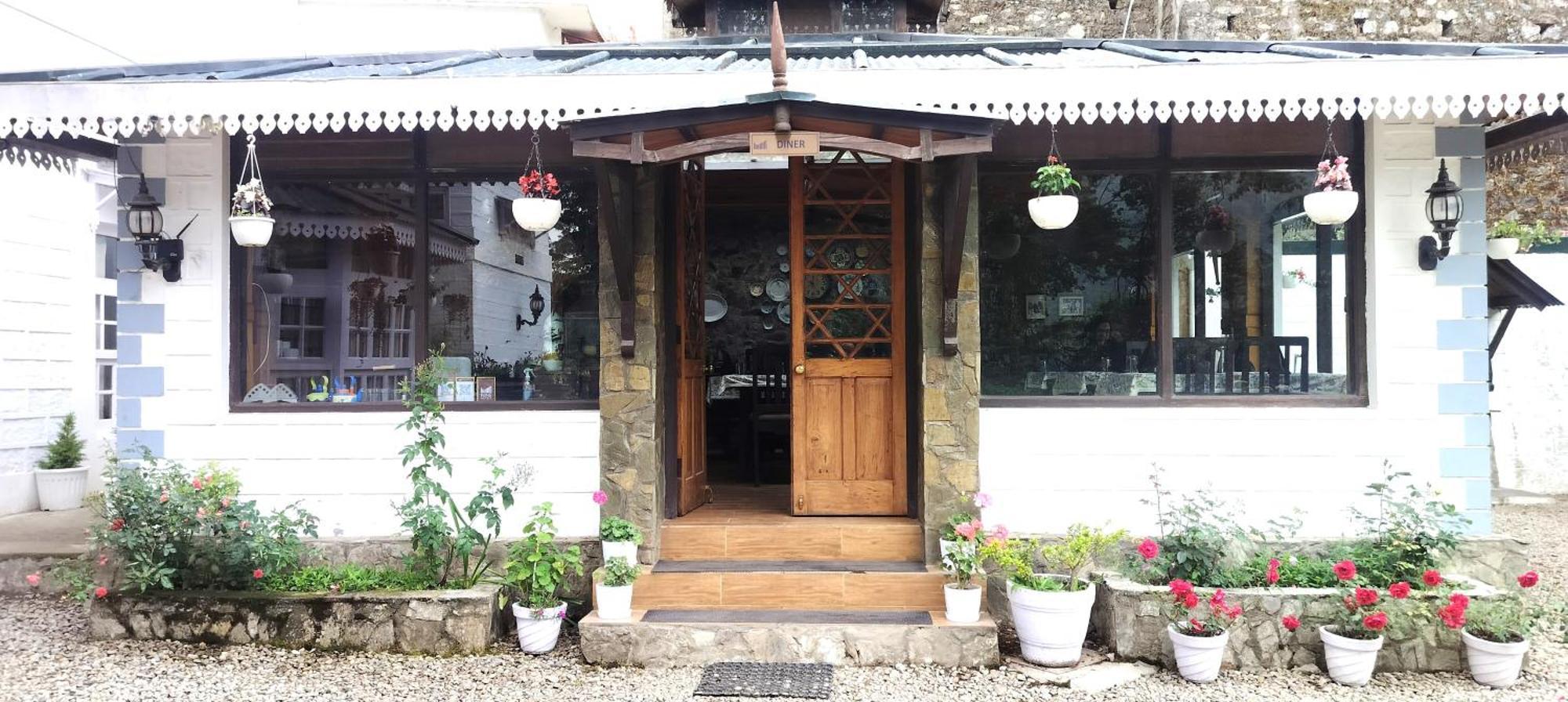 ภิคัมปุระ ลอดจ์ บาย โฮเวิร์ด Hotel ไนนิตาล ภายนอก รูปภาพ